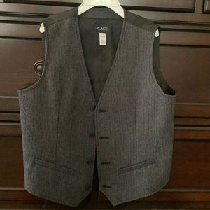 Children’s Place herringbone vest. Boys size 10-12.